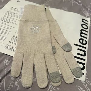 NWT Lululemon Warm Revelation Gloves XS/S